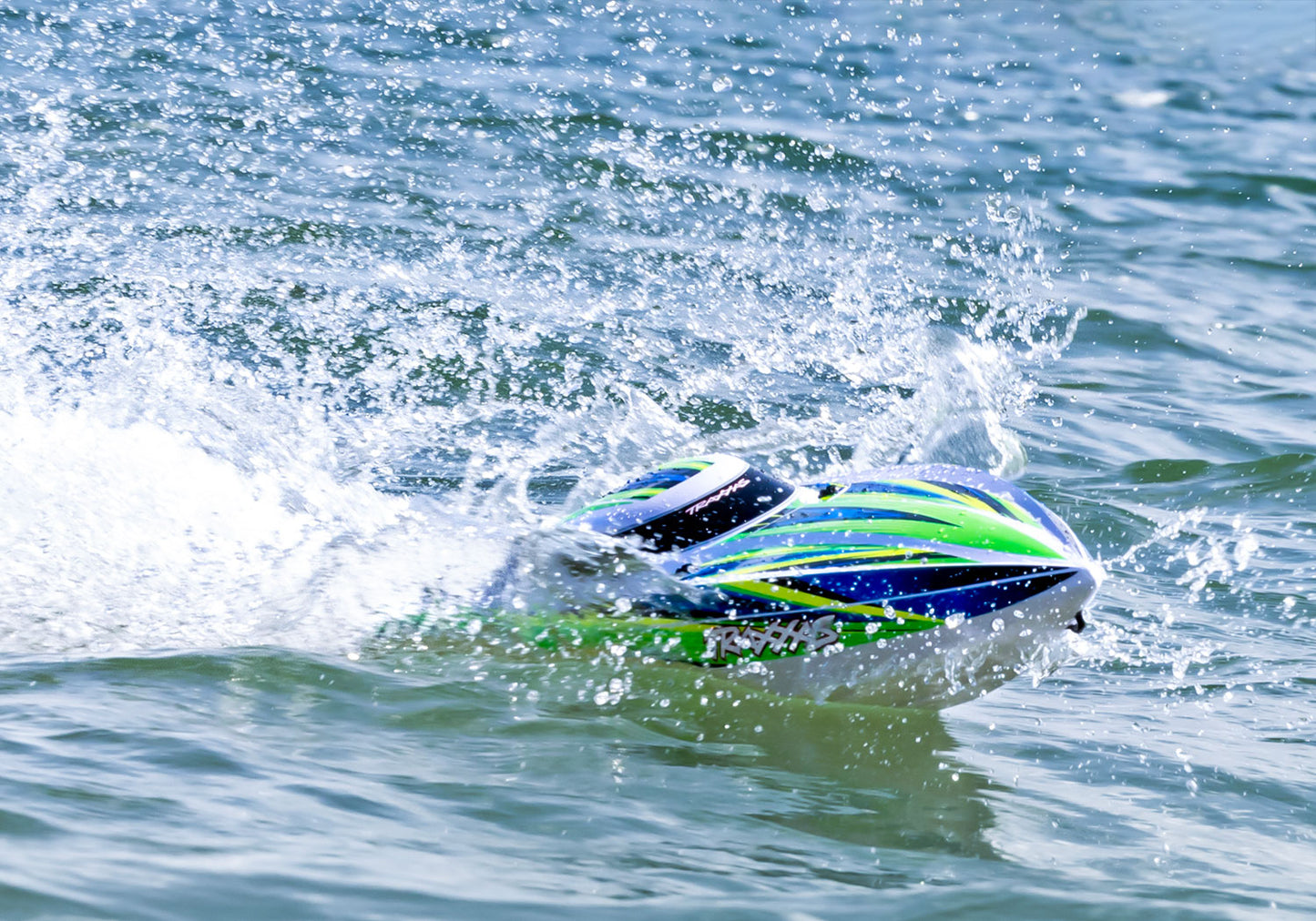 Disruptor, Self Righting 4S Race Boat Green :106064-4-Green