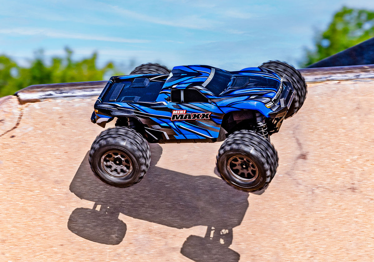 Traxxas Mini Maxx BL-2s Blue (107154-1-Blue)