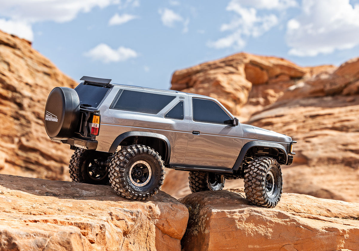 1/10 TRX-4 Sport, Nissan Pathfinder, RTD (Requires battery & charger) Clipless: Silver