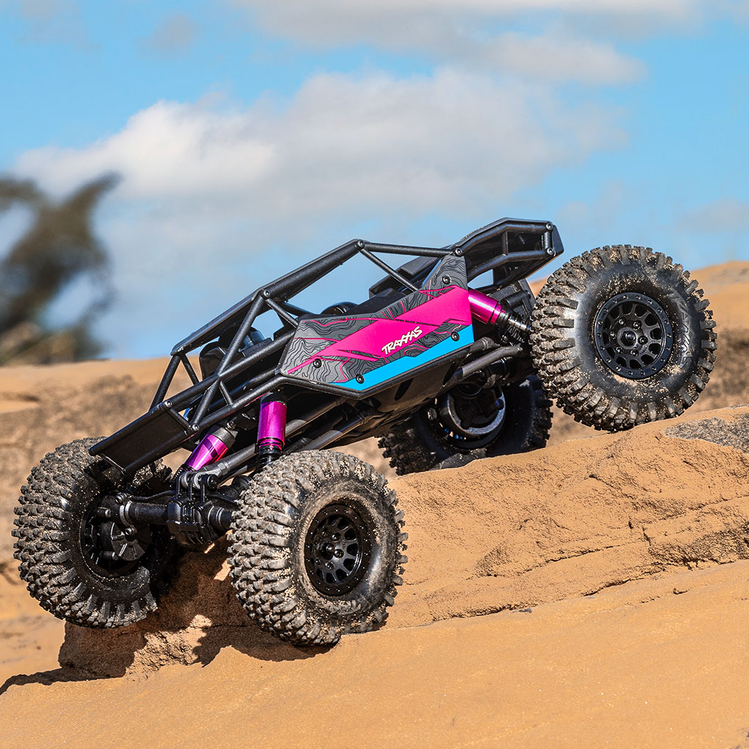 1/18 TXC-4M Extreme Crawler: Pink