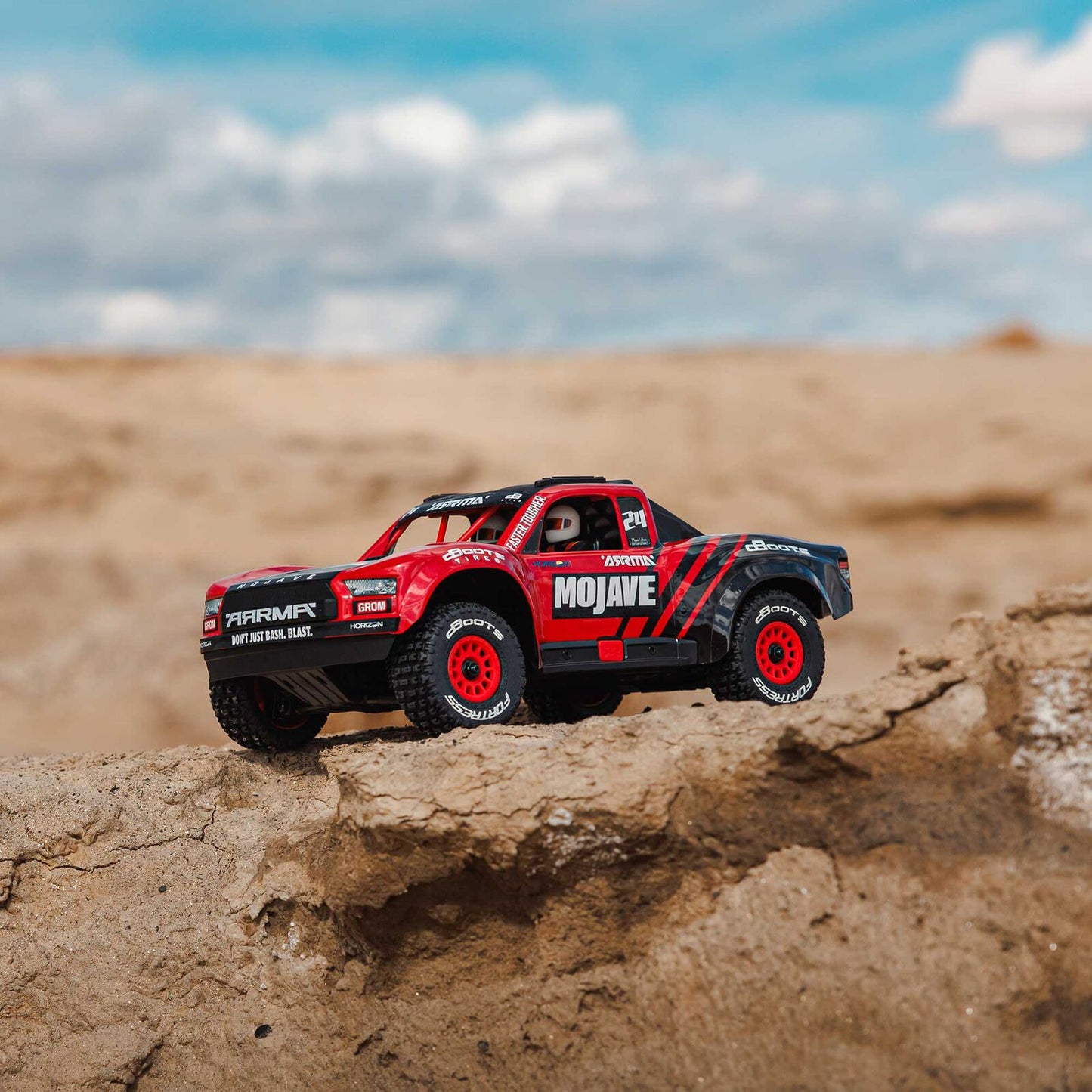 1/12 Mojave GROM Small Scale 4x4 DT RTR (Includes battery and charger) Red/Black: ARA2104T1