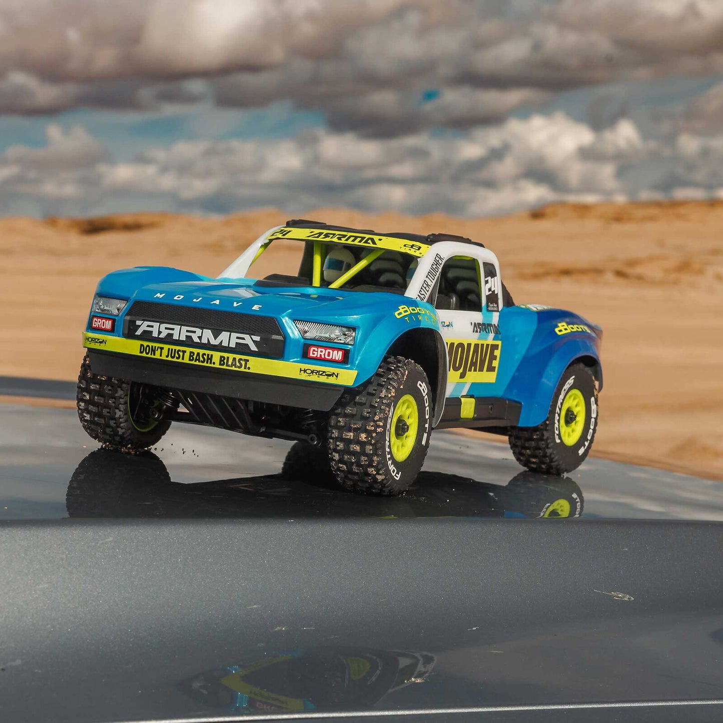 1/12 Mojave GROM Small Scale 4x4 DT RTR (Includes battery and charger) Blue/White: ARA2104T2