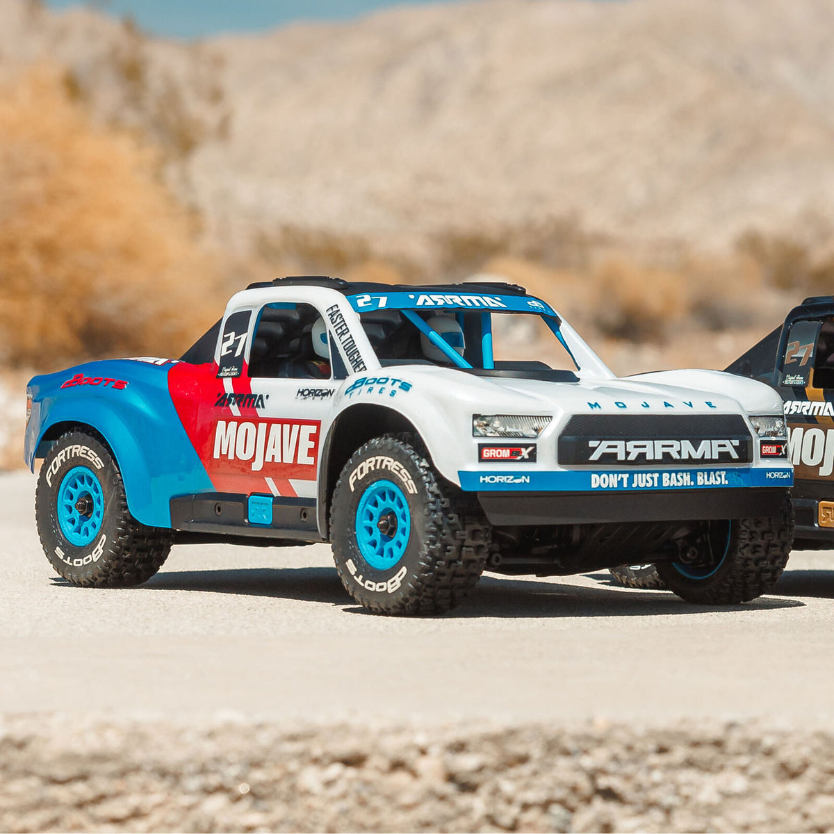 ARRMA 1/12 Mojave GROM Brushless 4x4 Buggy (Includes battery and charger) White (ARA2304ST2)