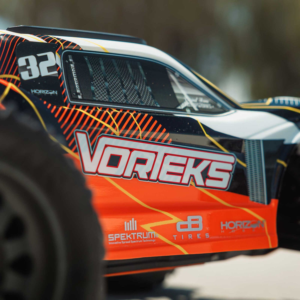 1/10 VORTEKS 2wd w/battery & charger Orange: ARA3205ST1