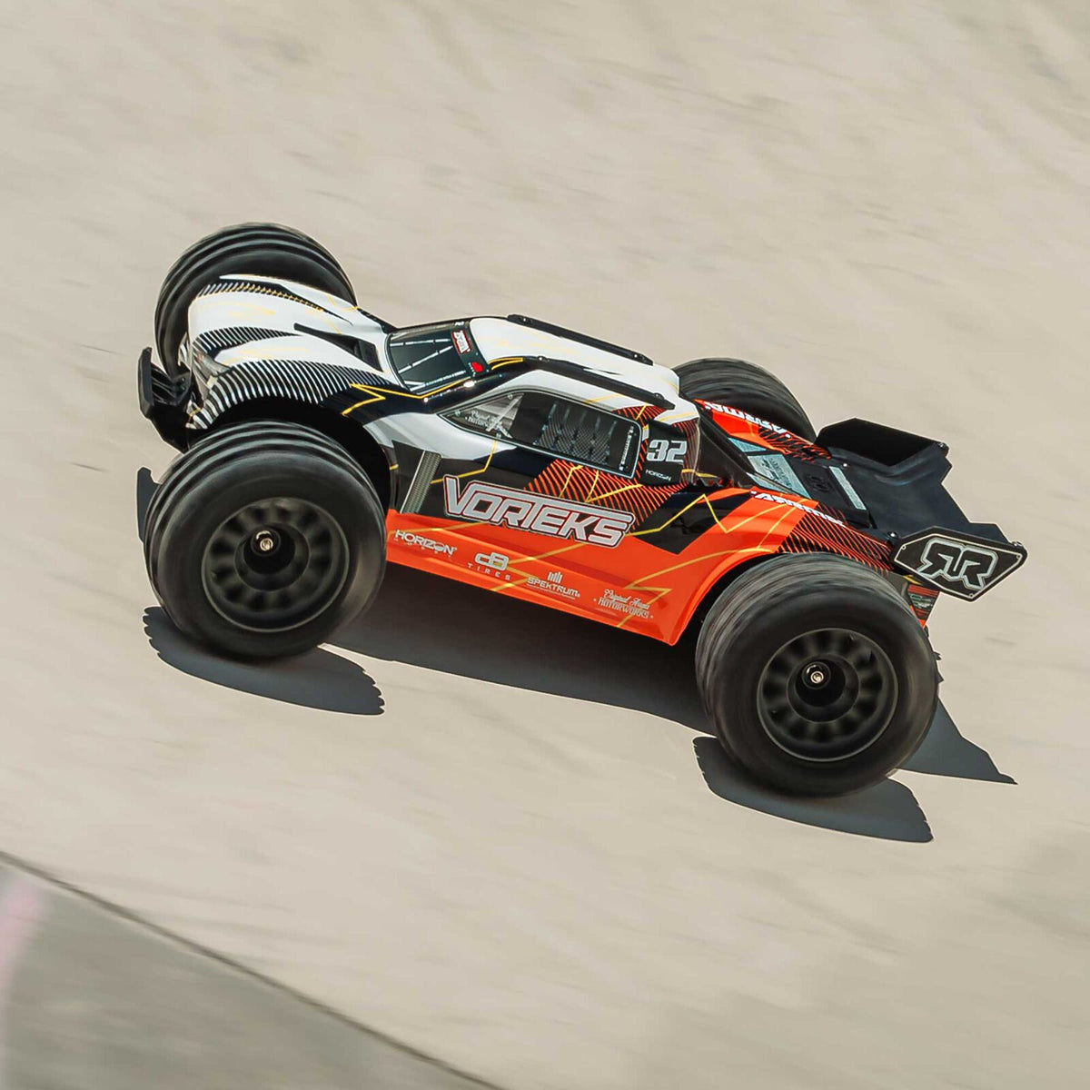 1/10 VORTEKS 2wd w/battery & charger Orange: ARA3205ST1