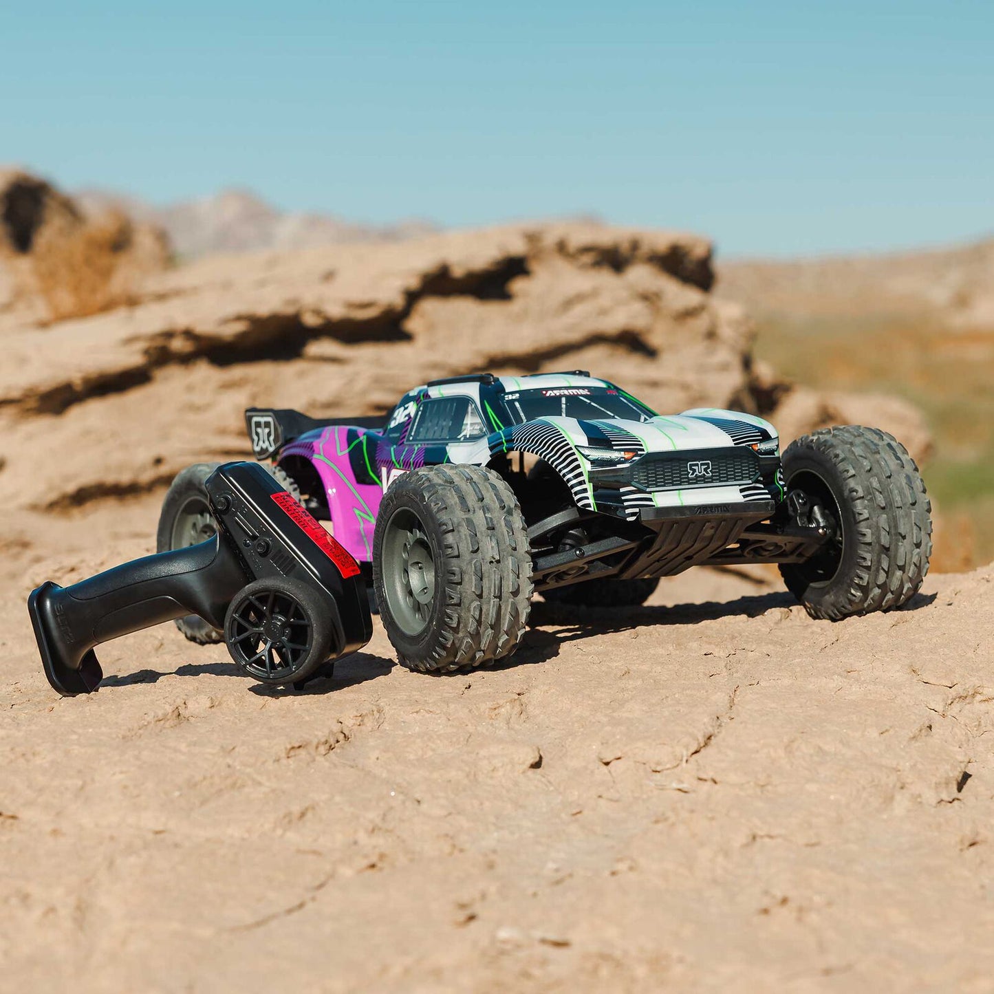 1/10 VORTEKS 2wd w/battery & charger Purple: ARA3205ST2