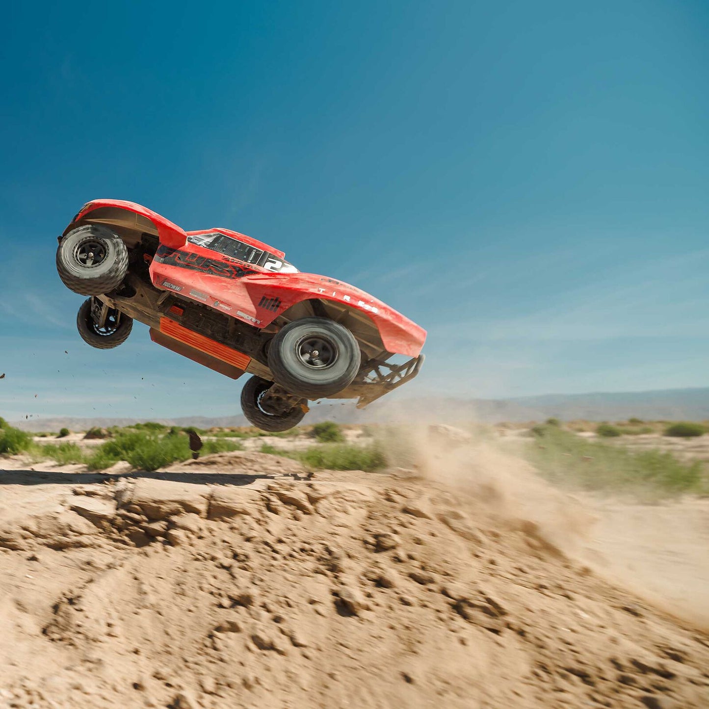 1/10 FURY 2wd w/battery & charger Red: ARA3221ST1