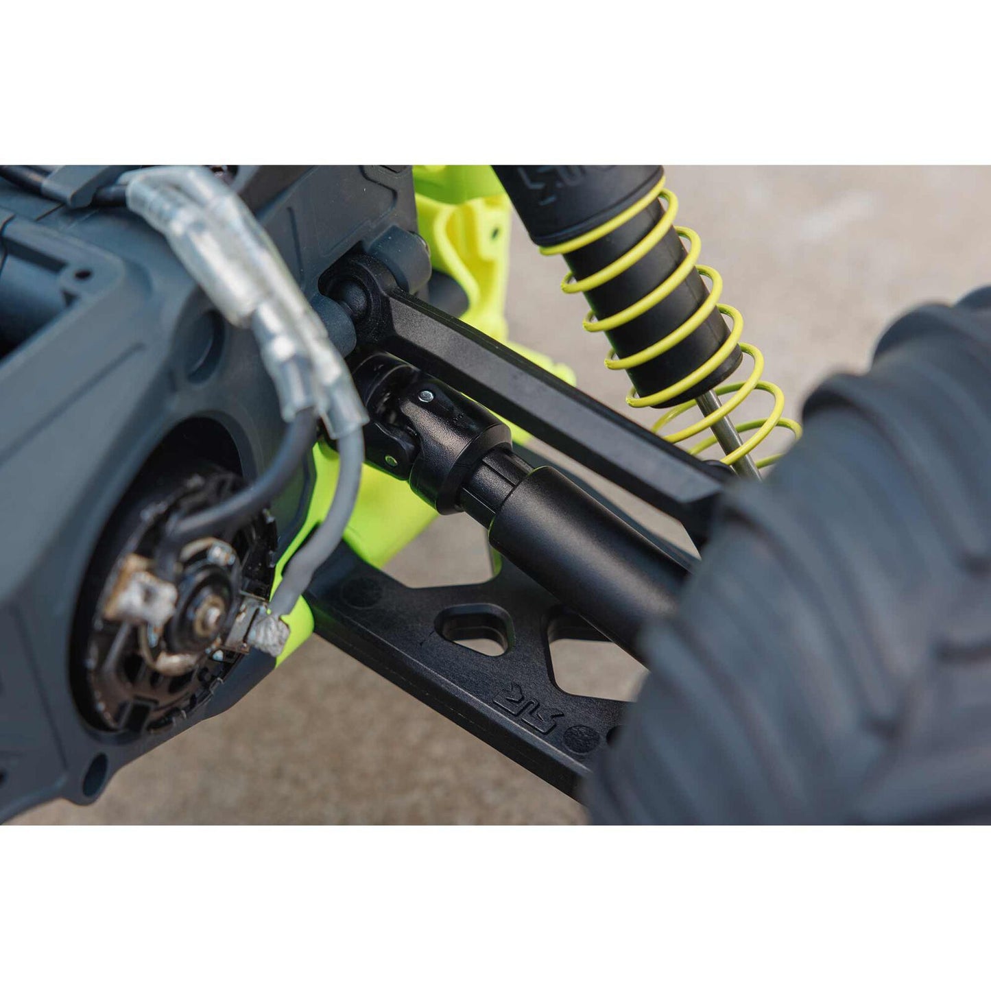 1/10 GORGON 4X2 Monster Truck (Includes battery & charger): Yellow/Green: ARA3230ST1