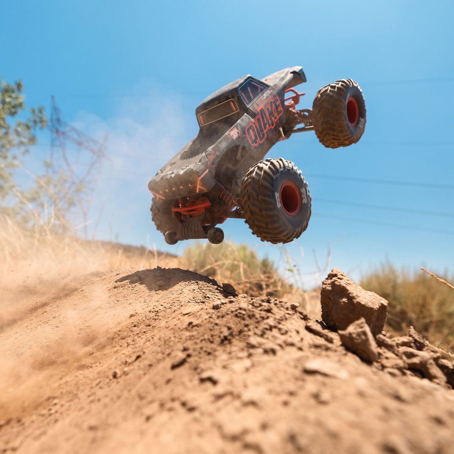 1/10 QUAKE 223S 2WD Monster Truck (Requires Battery & Charger): Red