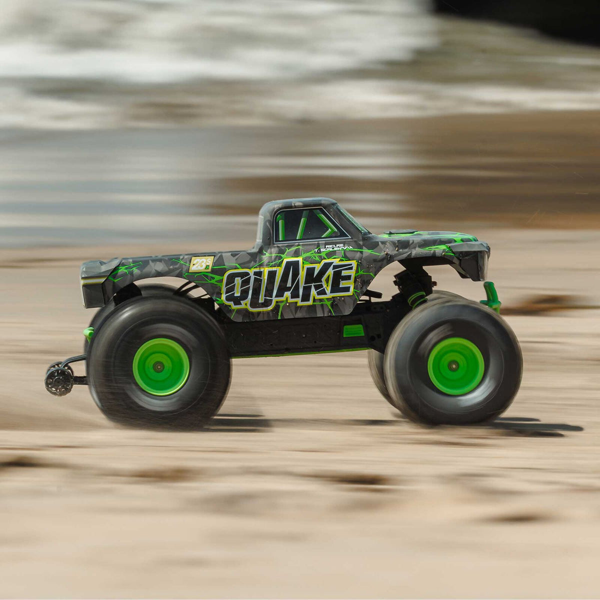 ARRMA 1/10 Quake 223S DSC 2WD RTR Brushless Monster Truck, Green (ARA3537T2)