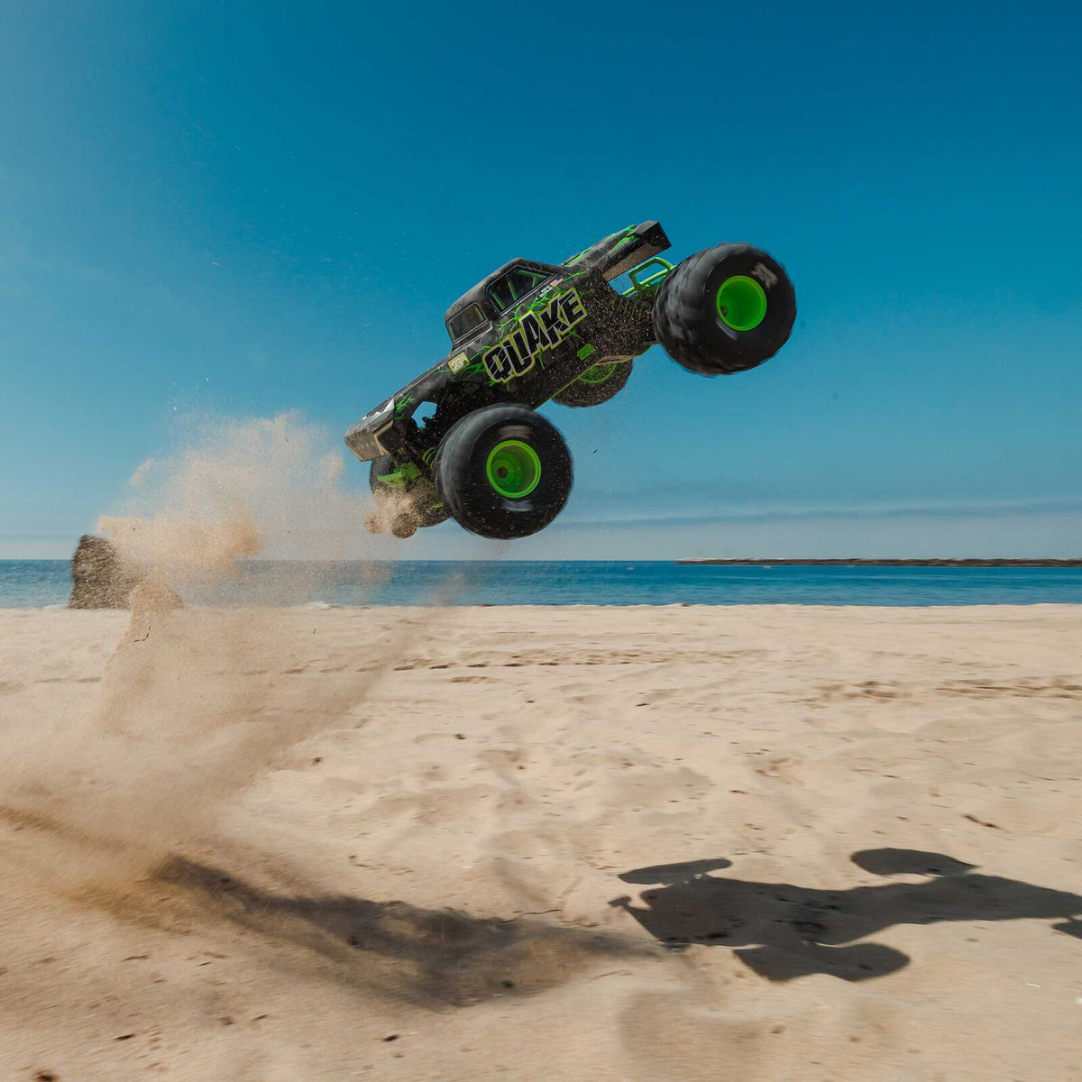 ARRMA 1/10 Quake 223S DSC 2WD RTR Brushless Monster Truck, Green (ARA3537T2)
