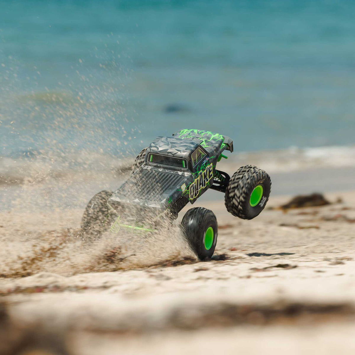 ARRMA 1/10 Quake 223S DSC 2WD RTR Brushless Monster Truck, Green (ARA3537T2)