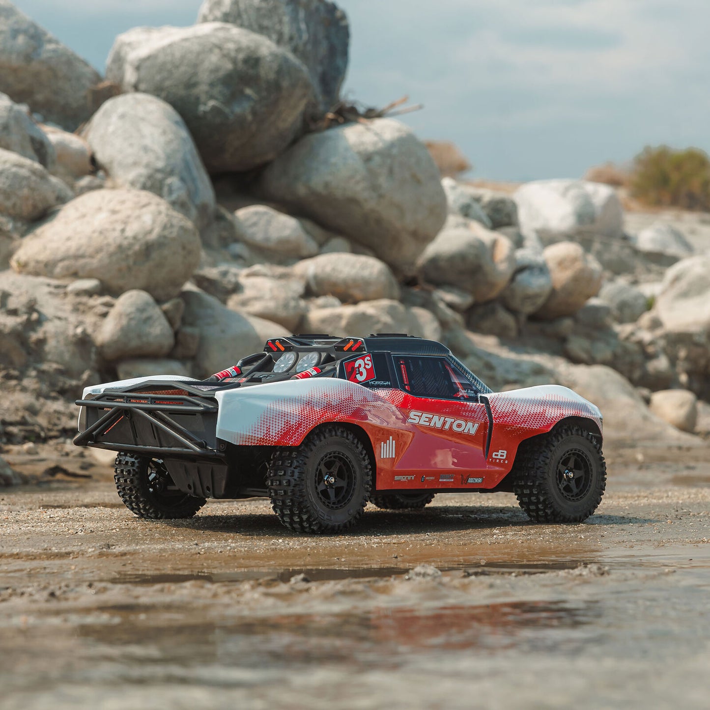 1/10 Senton 223S, 4WD, BLX w/DSC (Requires battery & charger): Red: ARA4303V4T2