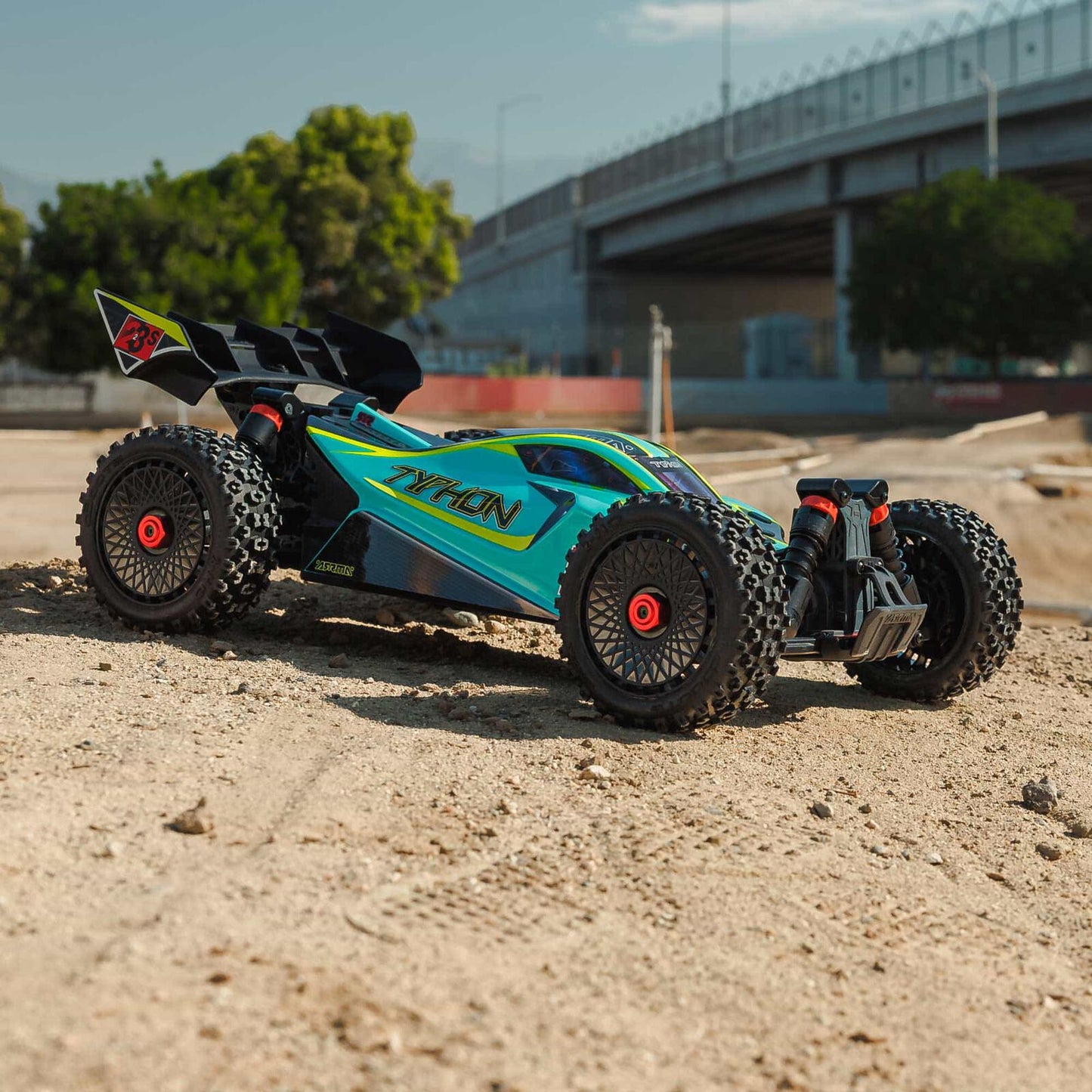 1/8 TYPHON 223S 4X4 Buggy RTR (Requires battery & charger): Green: ARA4306V4T1