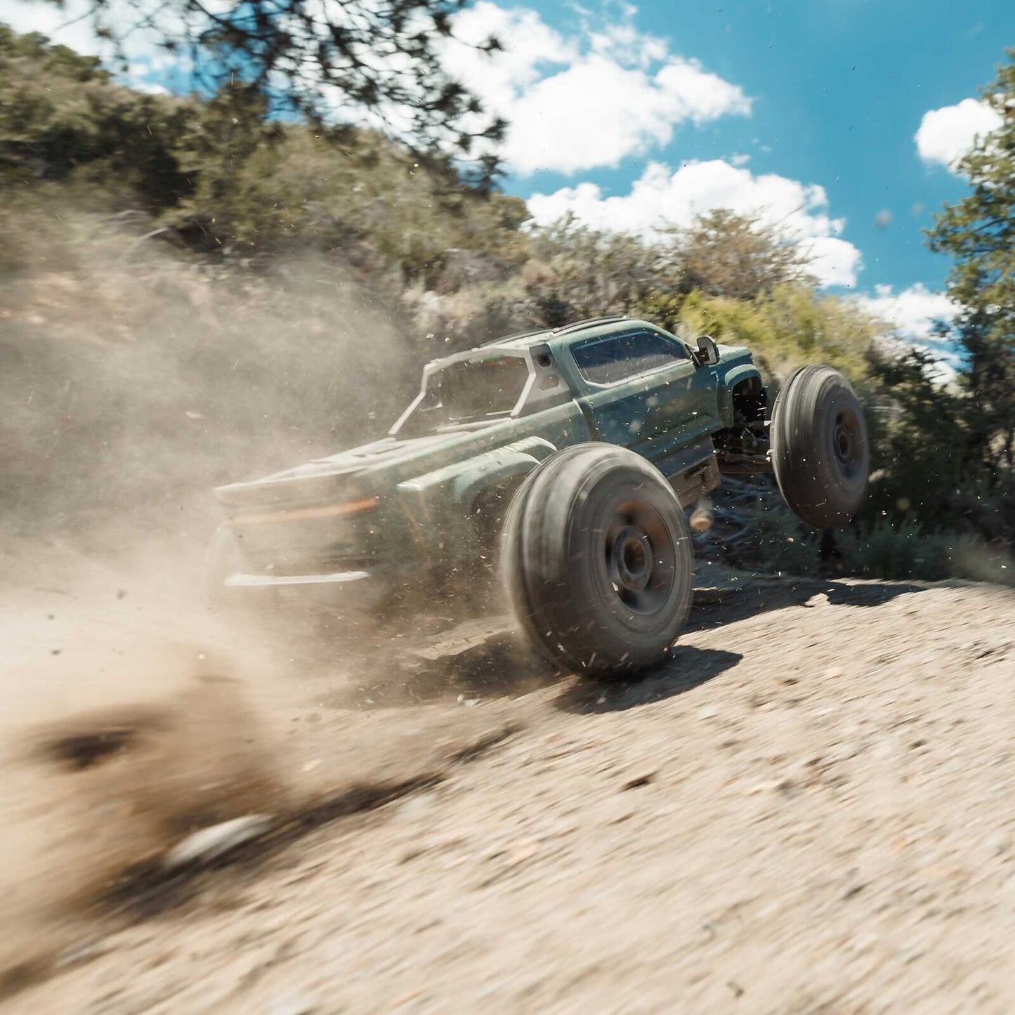 1/10 Big Rock 4X4 223S BLX Brushless Street Truck RTR W/DSC, Green: ARA4312V4T2