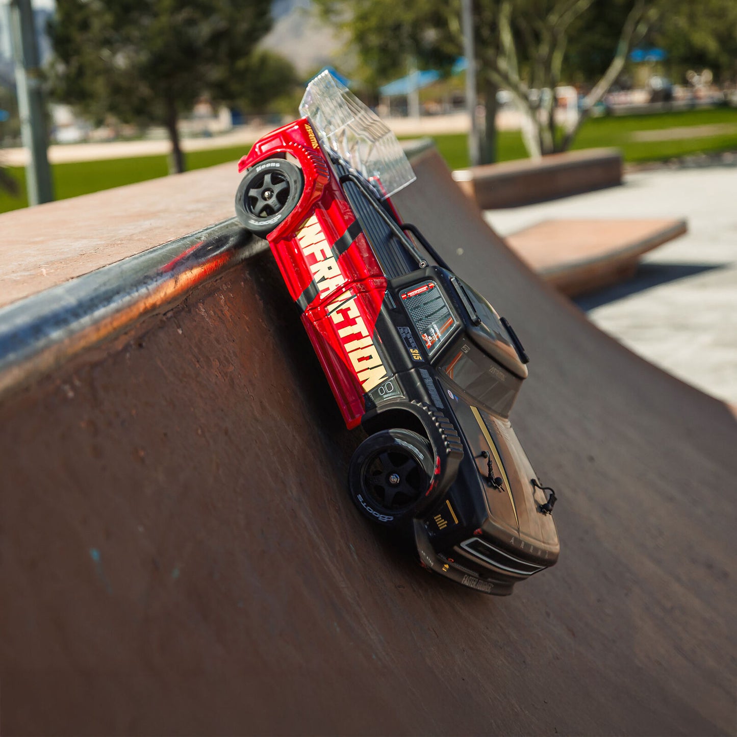 1/8 Infraction 223S DSC 4X4 RTR (Requires battery & charger): Black/Red