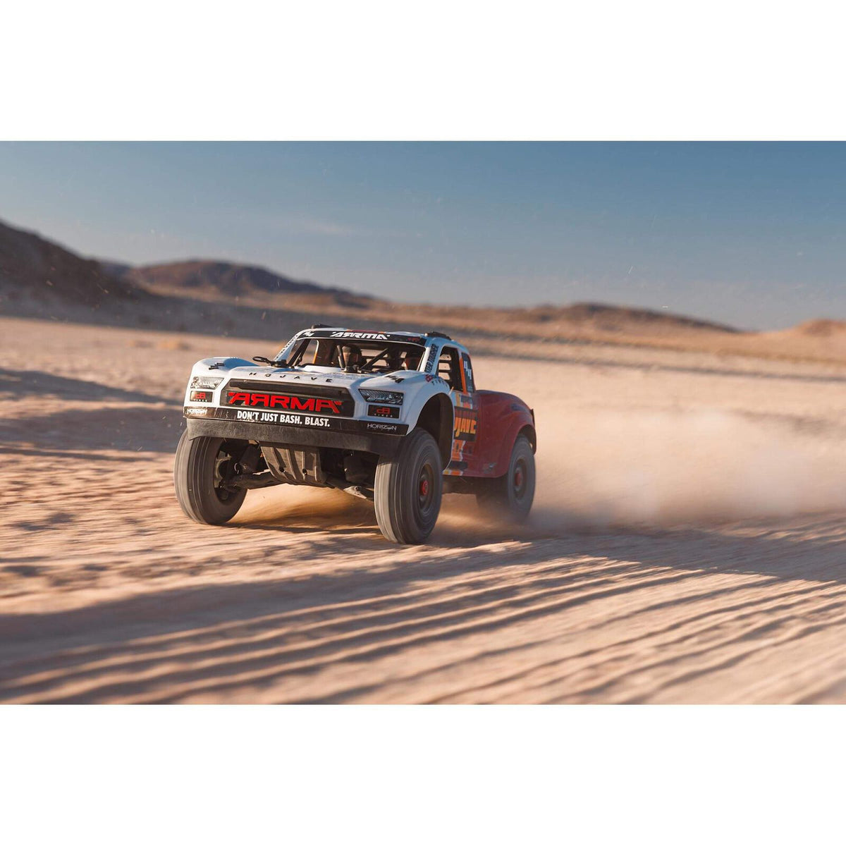 ARRMA 1/8 Mojave 4S 4WD BLX Desert Truck, White/Red (Requires Battery & Charger) (ARA4404T1)