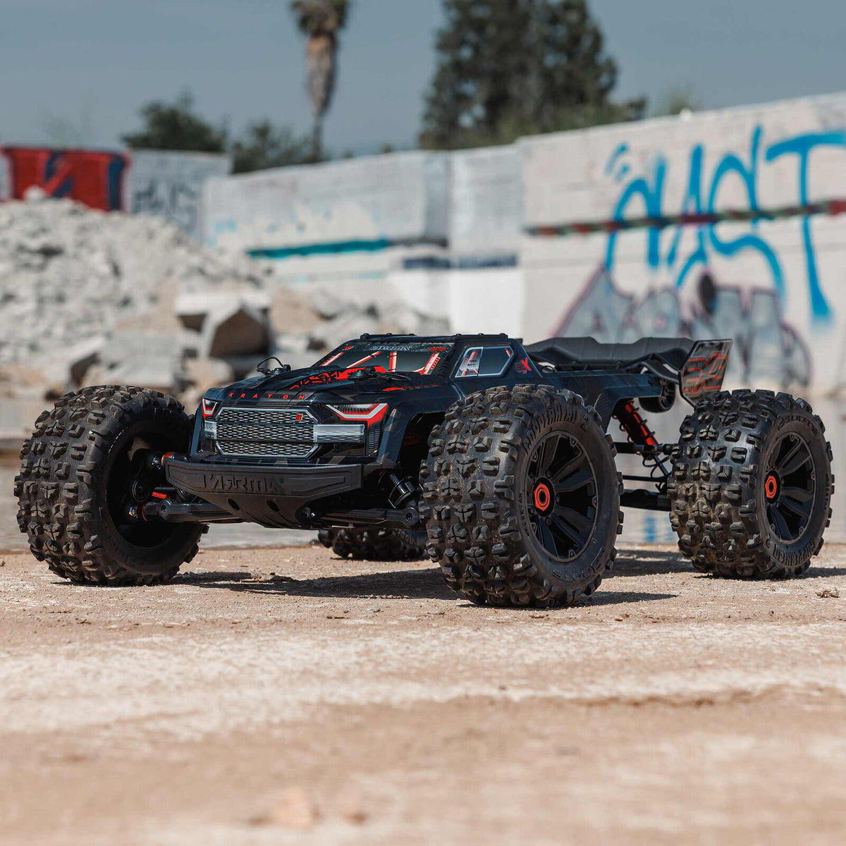 1/5 KRATON 4X4 8S BLX EXB Speed Monster Truck: Black: ARA5808V2T1