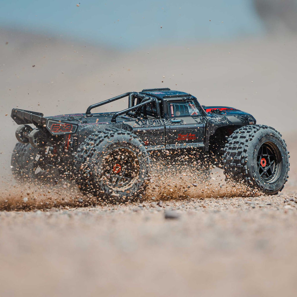 1/5 OUTCAST 4X4 8S BLX EXB Stunt Truck: Black: ARA5810V2T1