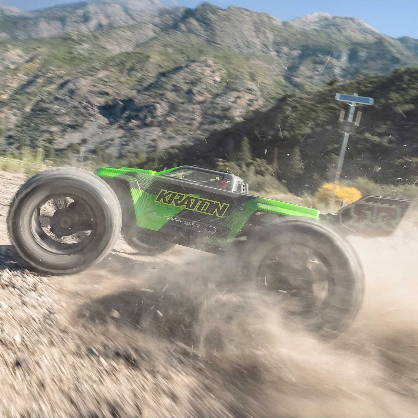 1/8 Kraton 6S, 4WD, BLX (Requires battery & charger):  (Green/Black): ARA8608V6T3