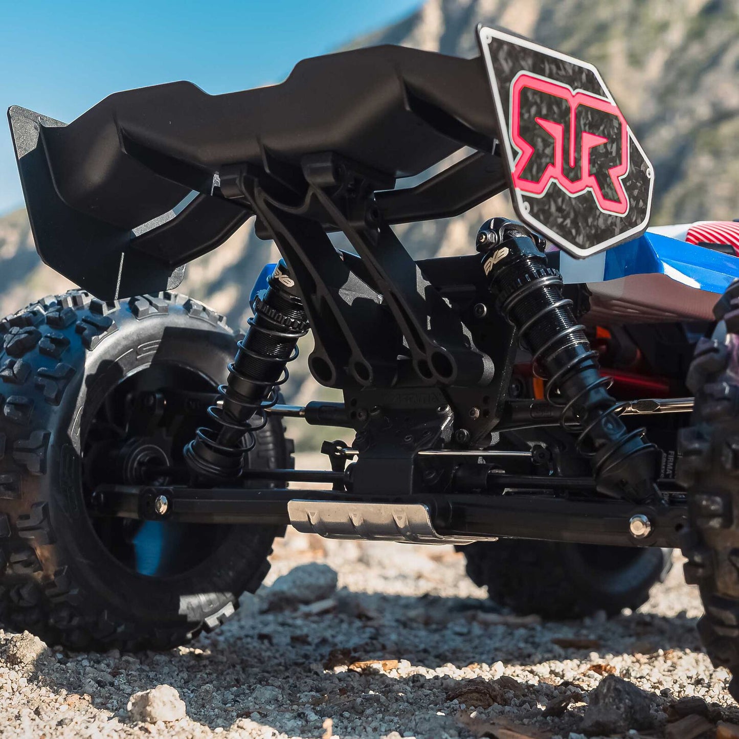 1/8 Kraton 6S, 4WD, BLX (Requires battery & charger):  (Blue/Red): ARA8608V6T4