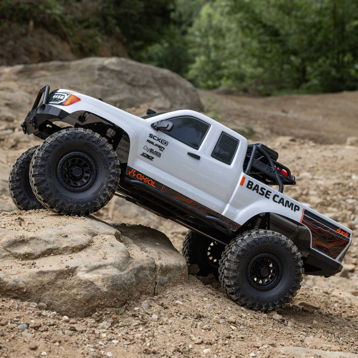 1/10 4wd SCX10 III Base Camp RTR: White