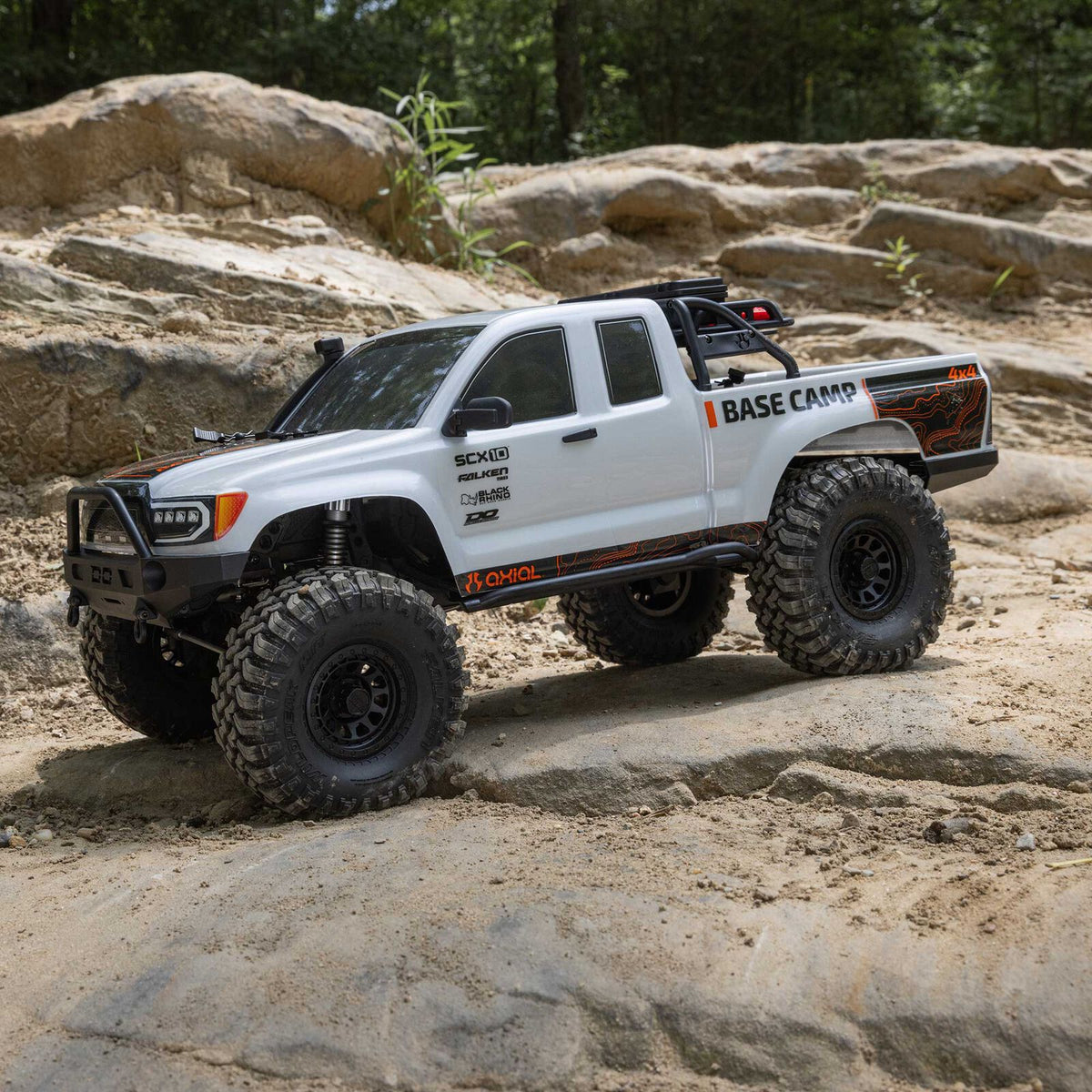 1/10 4wd SCX10 III Base Camp RTR: White