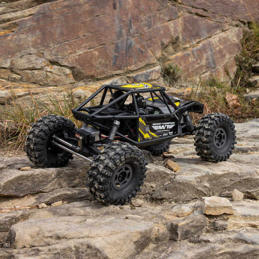 Axial 1/10 UTB10 Capra 1.9 4WS 4x4 RTR Brushed Rock Crawler: Yellow (AXI-1543T2)