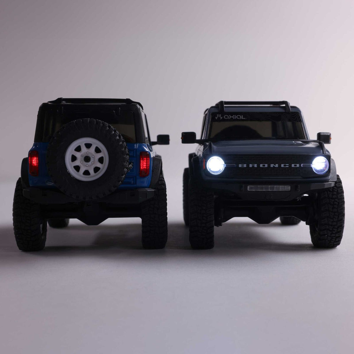 1/30 SCX30 Ford Bronco 4X4 RTR Brushed Rock Crawler (Battery & Charger Included), Gray