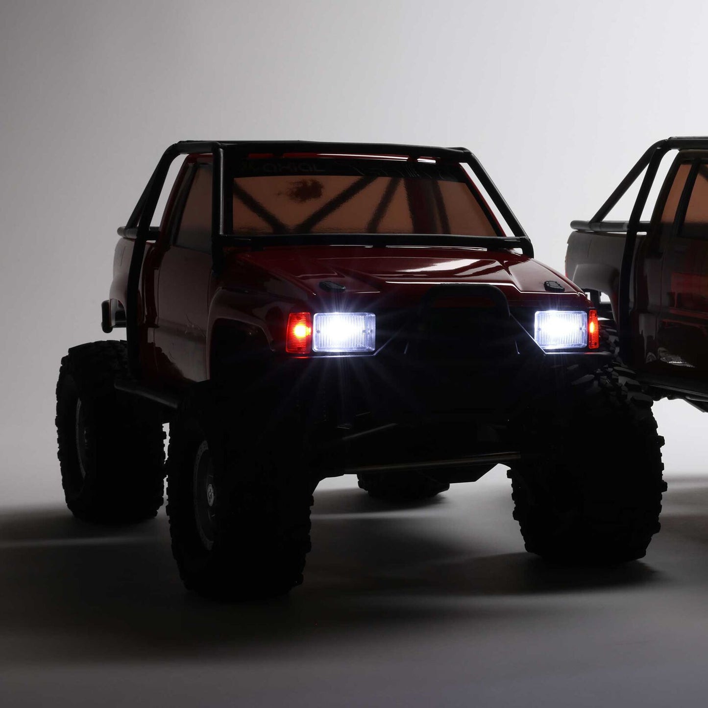 1/10 SCX10 III 1987 Toyota SR5 4X4 RTR Rock Crawler Tan