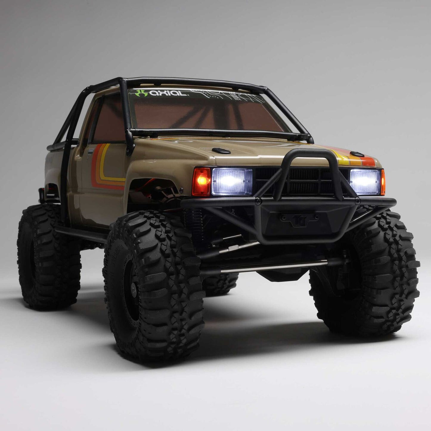 1/10 SCX10 III 1987 Toyota SR5 4X4 RTR Rock Crawler Tan