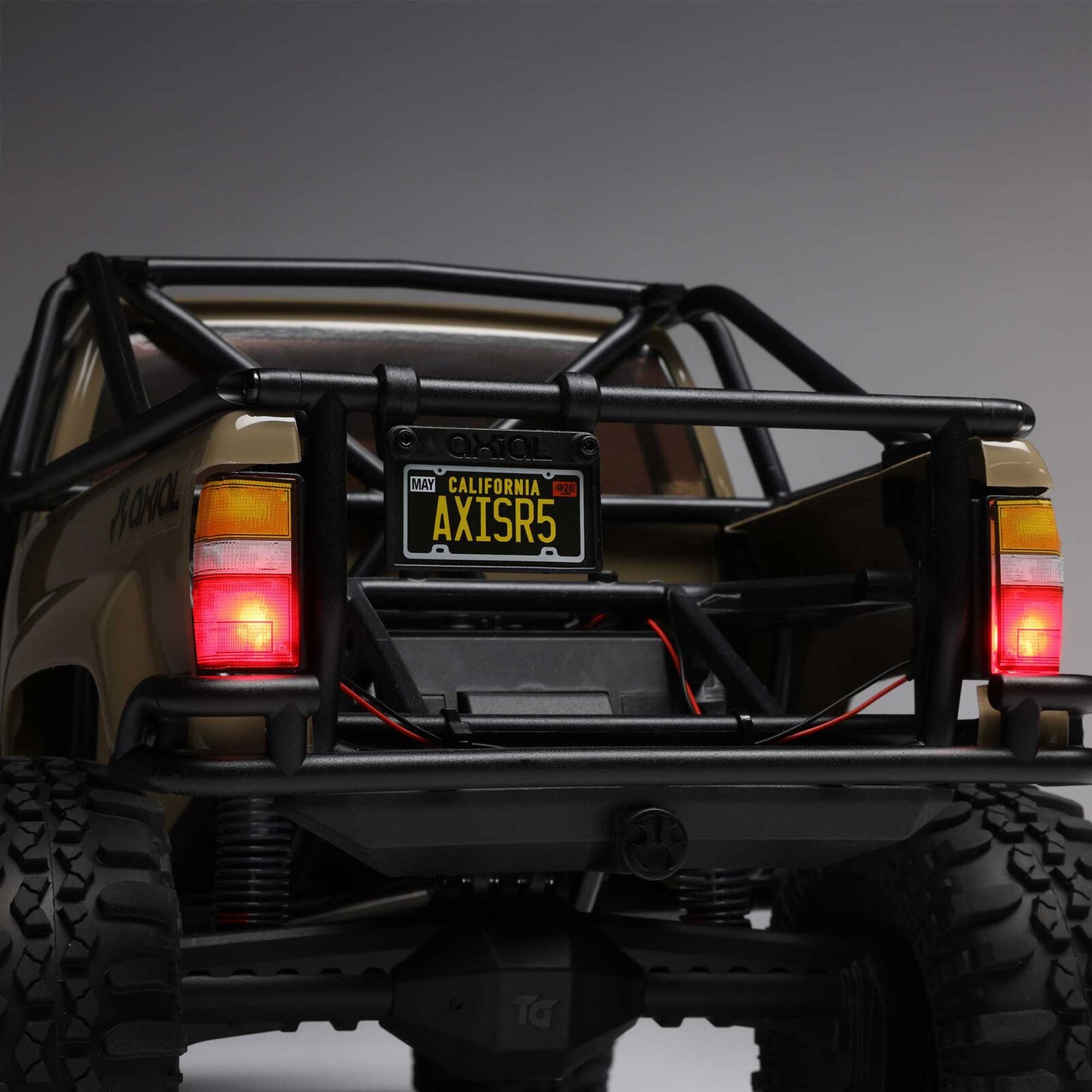 1/10 SCX10 III 1987 Toyota SR5 4X4 RTR Rock Crawler Tan