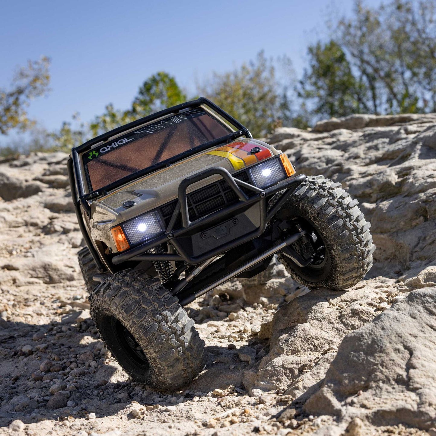 1/10 SCX10 III 1987 Toyota SR5 4X4 RTR Rock Crawler Tan