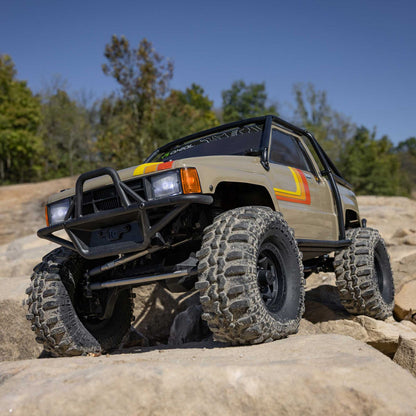 1/10 SCX10 III 1987 Toyota SR5 4X4 RTR Rock Crawler Tan