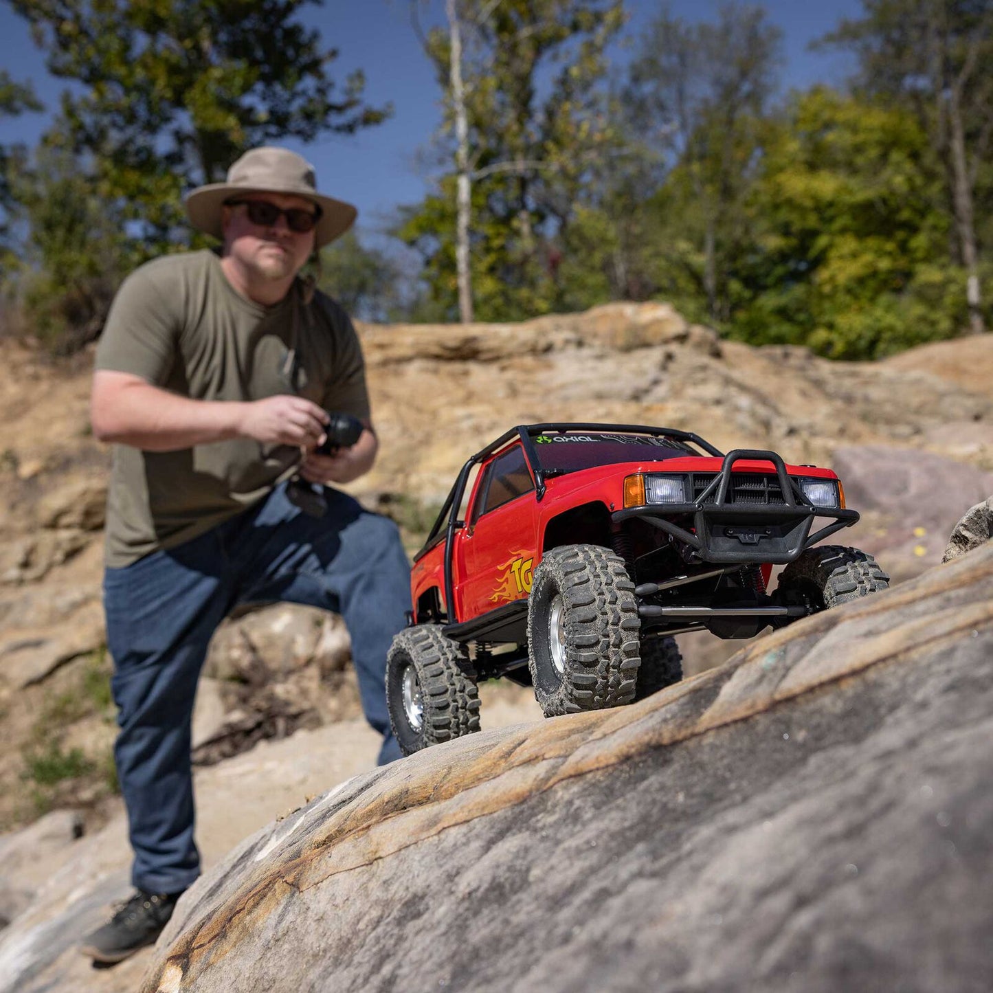 1/10 SCX10 III 1987 Toyota SR5 4X4 RTR Rock Crawler Red
