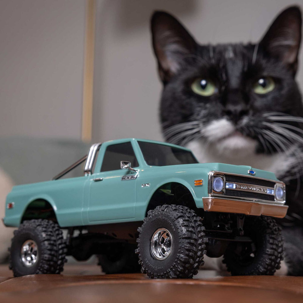 1/30 SCX30 Chevrolet K10 4X4 RTR Rock Crawler (Battery & Charger Included), Green