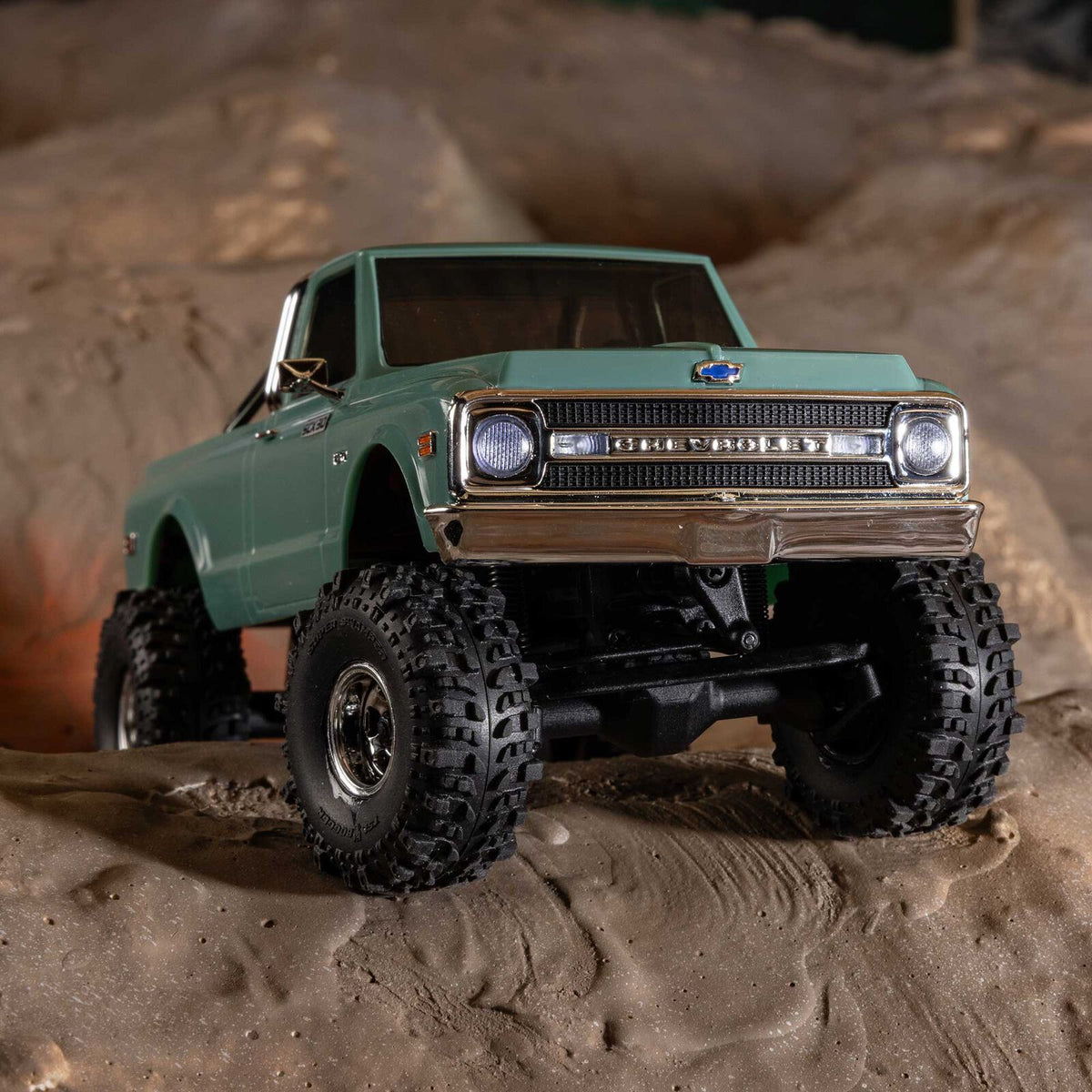 1/30 SCX30 Chevrolet K10 4X4 RTR Rock Crawler (Battery & Charger Included), Green