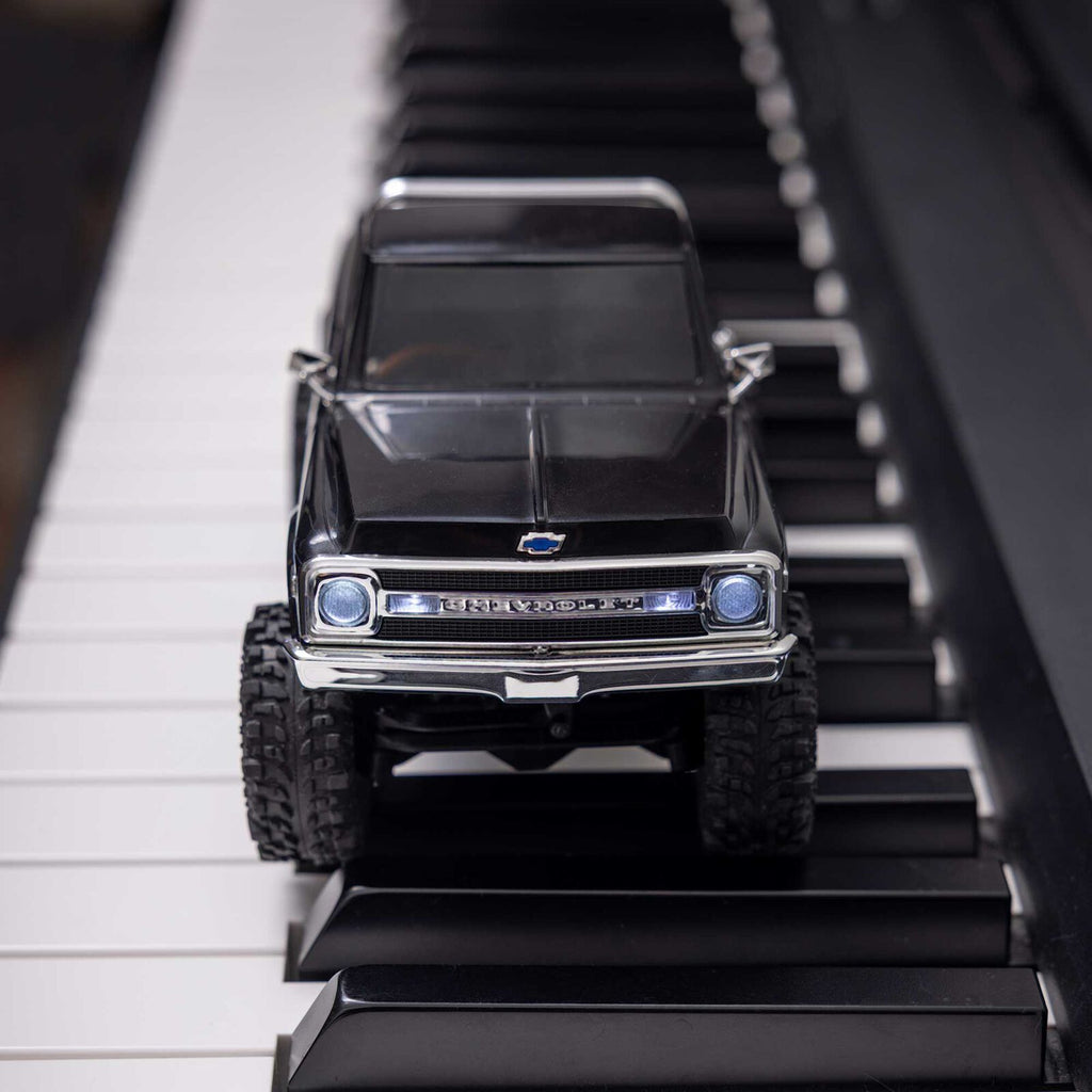 1/30 SCX30 Chevrolet K10 4X4 RTR Rock Crawler (Battery & Charger Included), Black
