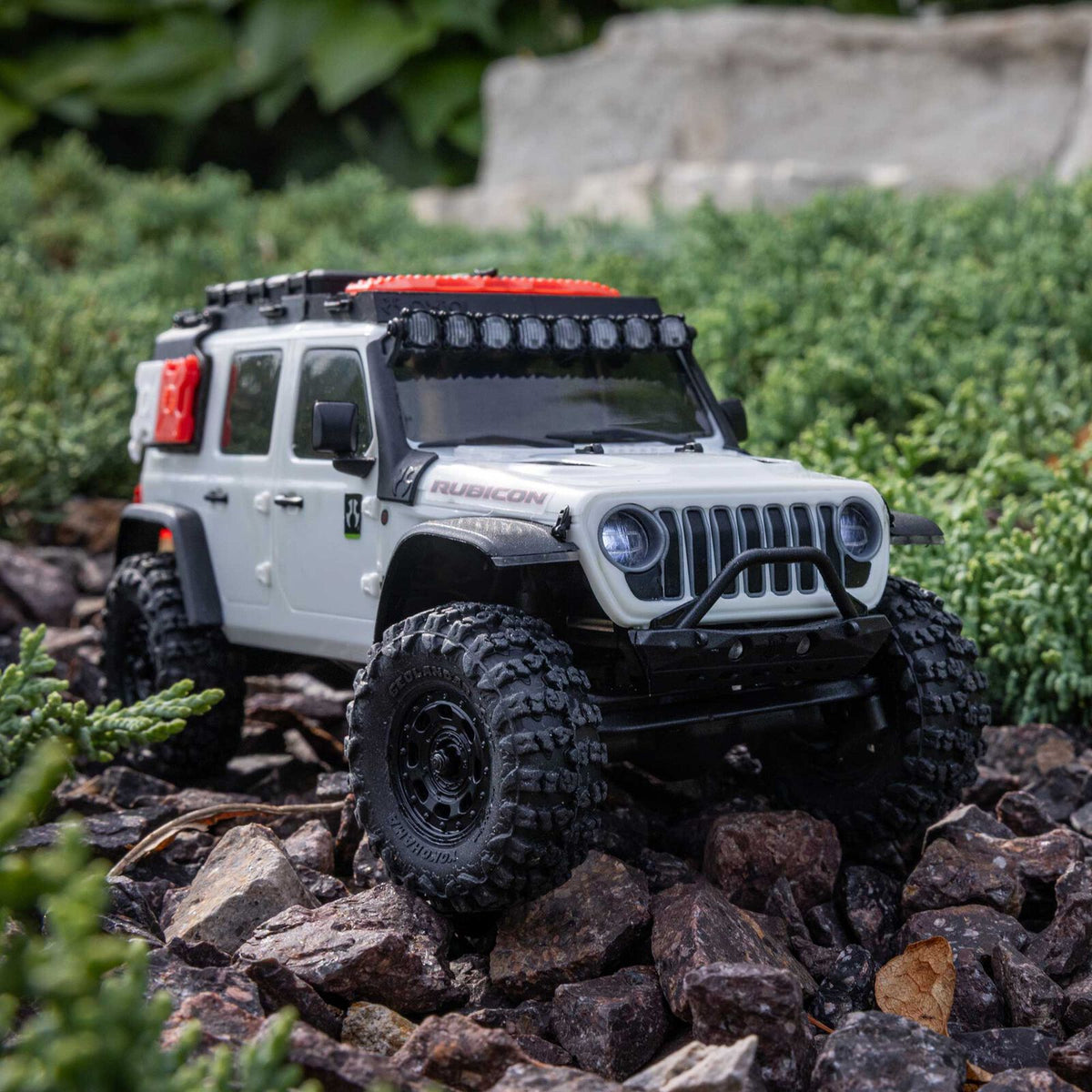 1/30 SCX30 Jeep Wrangler JLU 4X4 RTR Rock Crawler (Battery & Charger Included), White