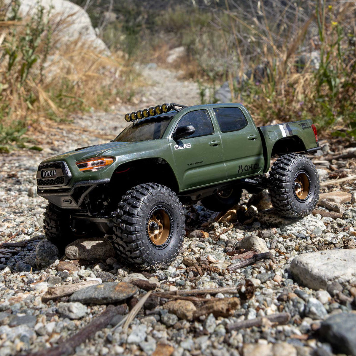 1/30 SCX30 Toyota Tacoma TRD Overland Edition RTR Rock Crawler (Battery & Charger Included), Green