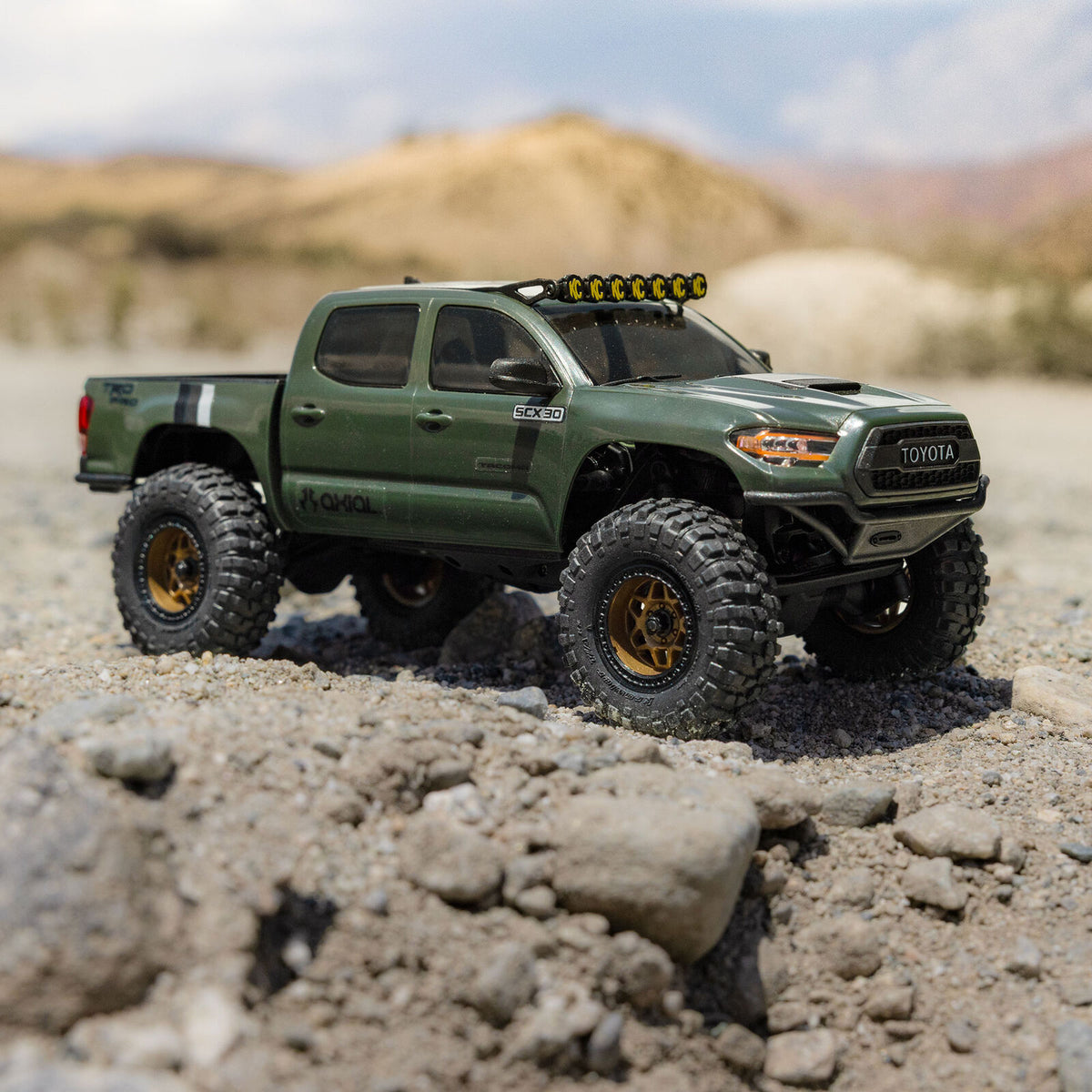 1/30 SCX30 Toyota Tacoma TRD Overland Edition RTR Rock Crawler (Battery & Charger Included), Green
