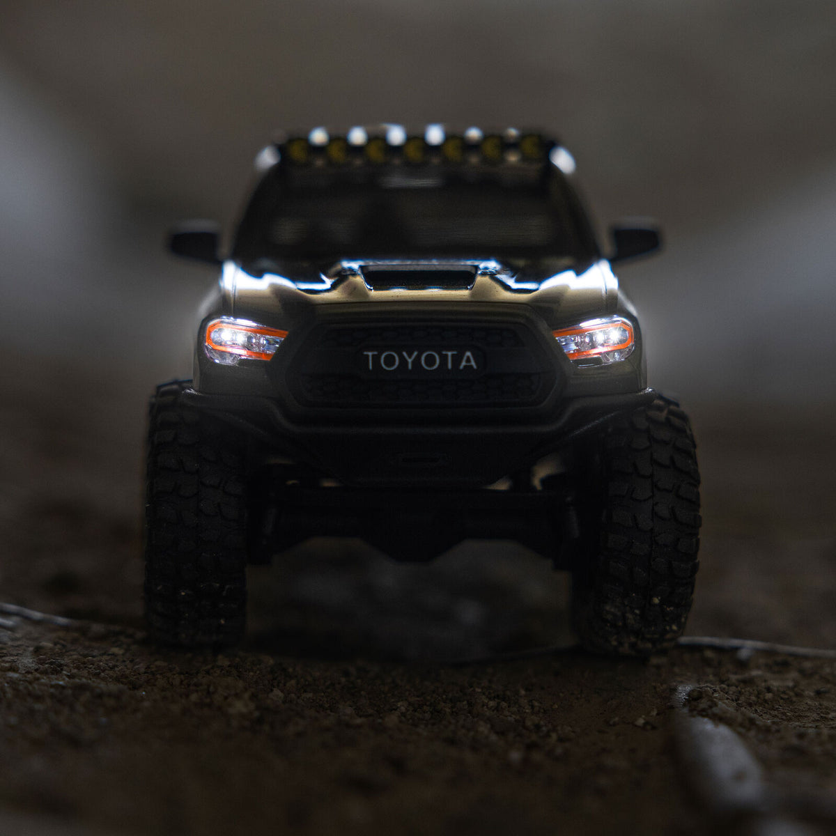 1/30 SCX30 Toyota Tacoma TRD Overland Edition RTR Rock Crawler (Battery & Charger Included), Green