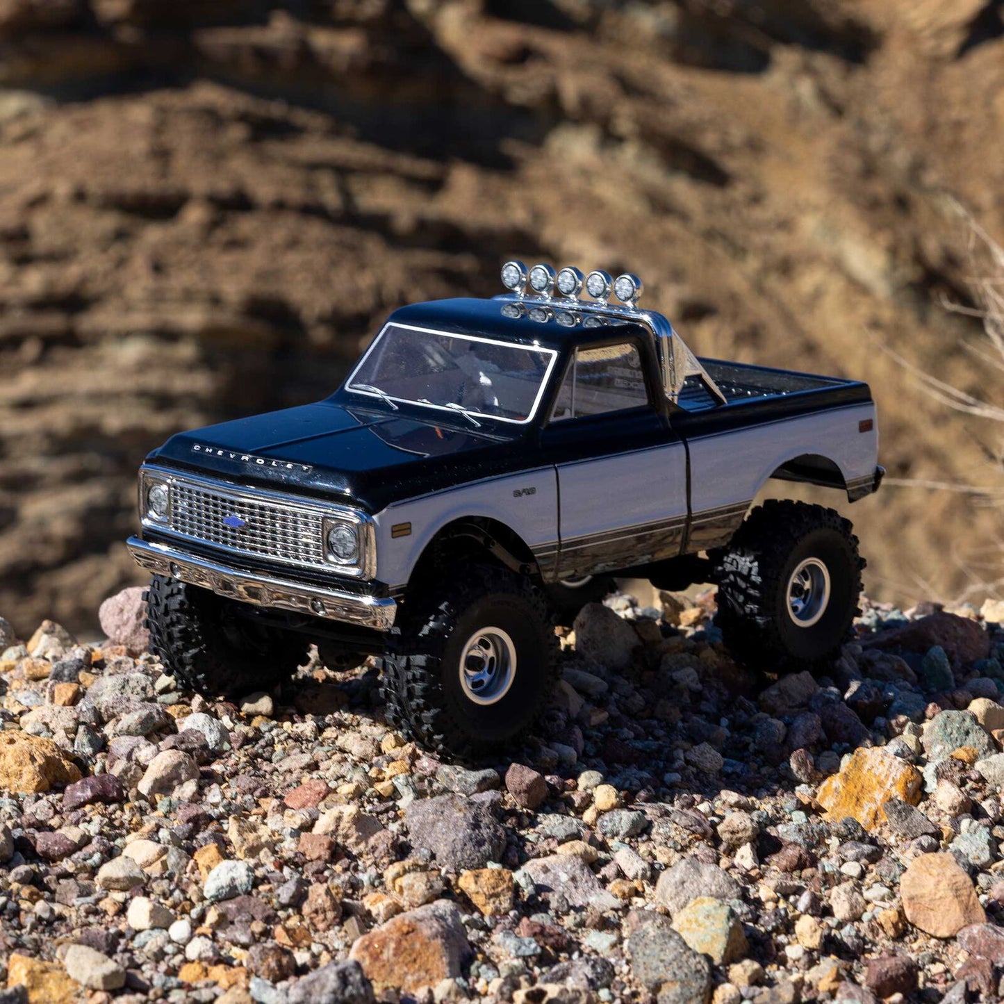 1/24 SCX24 1971 Chevrolet C10, 4WD, RTR (Includes batttery & charger): Black