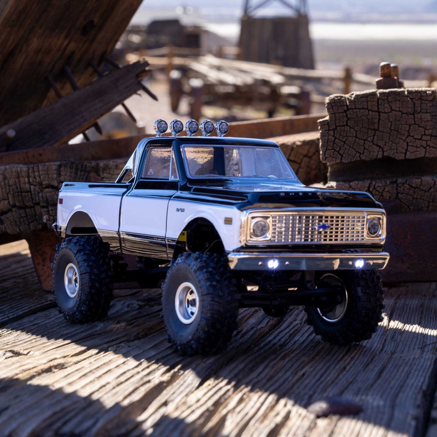 1/24 SCX24 1971 Chevrolet C10, 4WD, RTR (Includes batttery & charger): Black