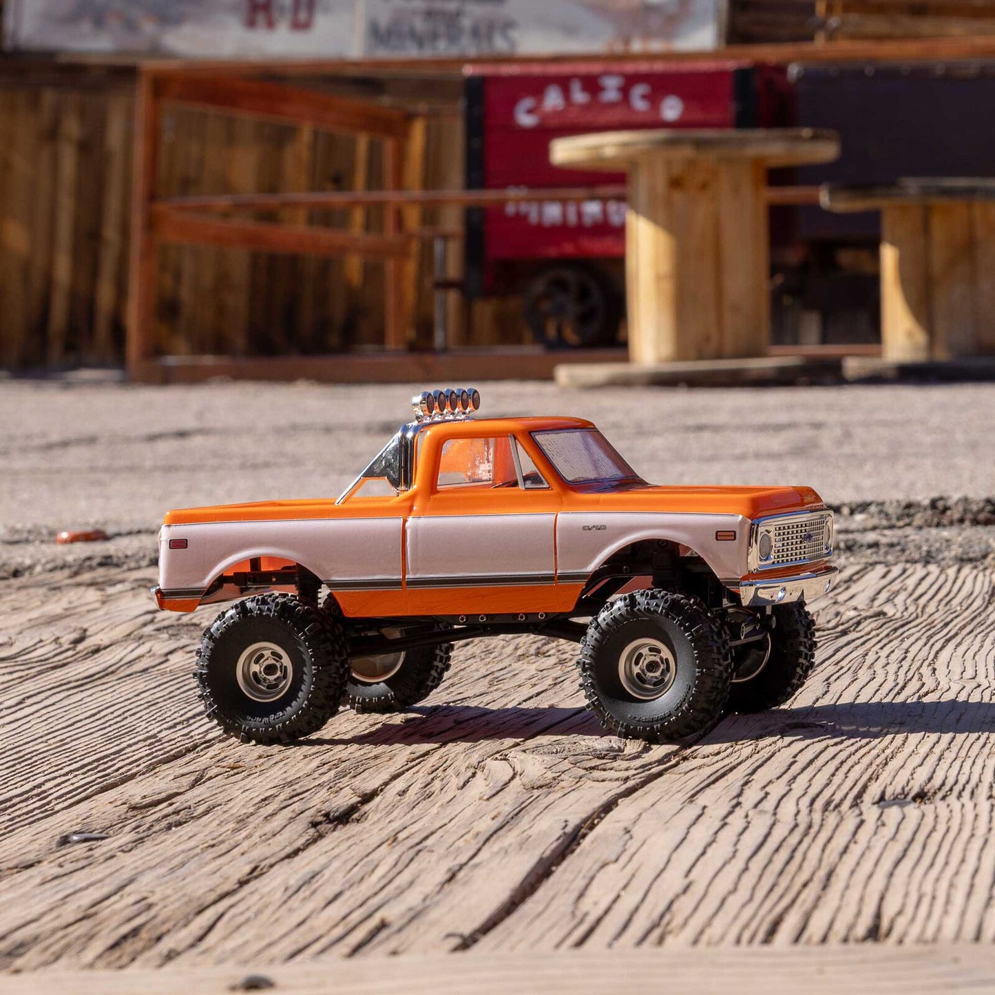1/24 SCX24 1971 Chevrolet C10, 4WD, RTR (Includes batttery & charger): Orange