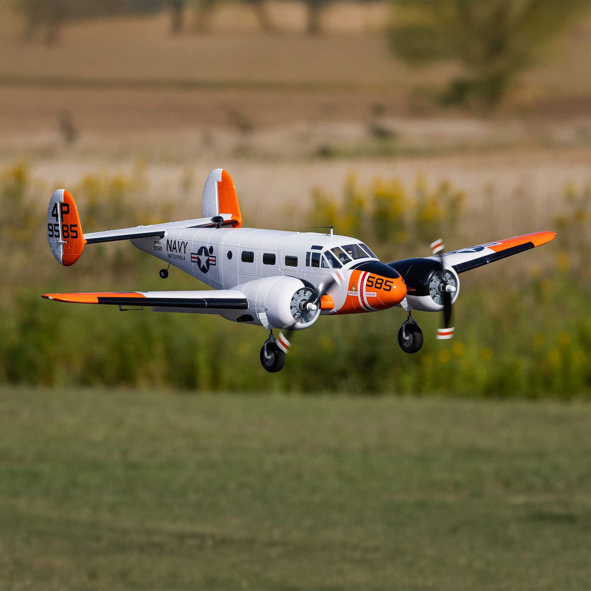 E-flite Beechcraft D18/RC-45J 1.5m BNF Basic with AS3X+ and SAFE Select (EFL-3726)