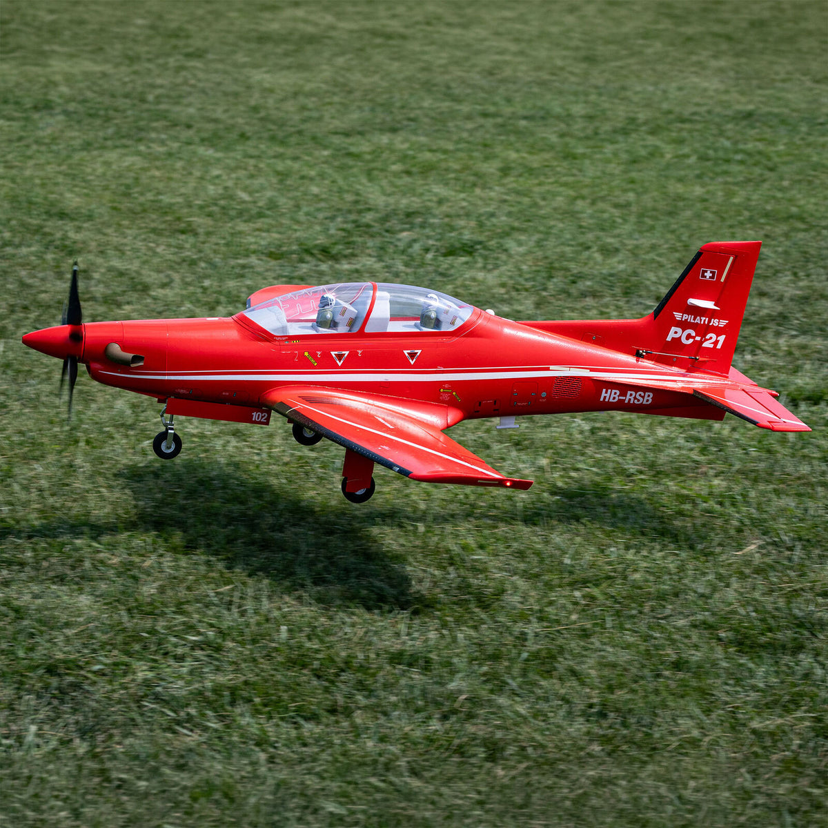 Pilatus PC-21 1.3m (1.45m L) BNF Basic