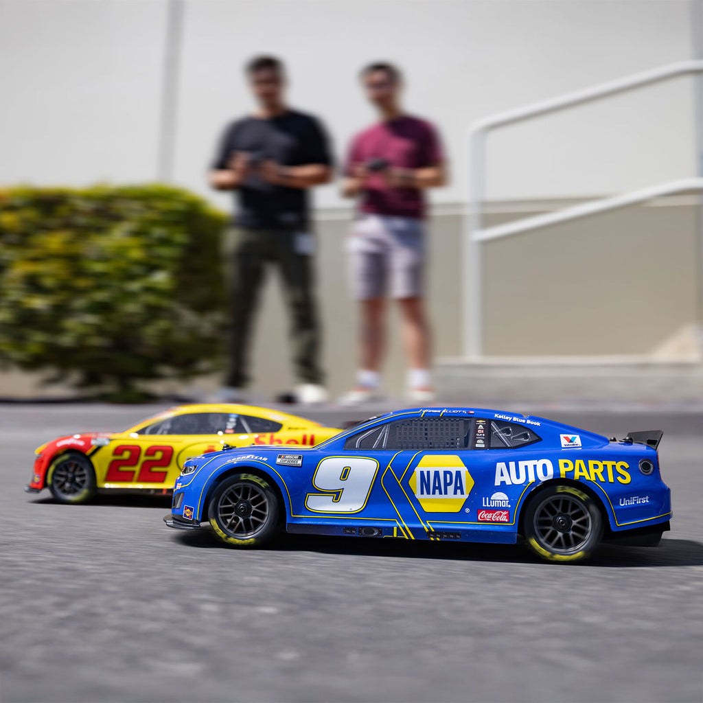Losi 1/12 NASCAR Chse Elliot No. 9, 2025 Chevrolet ZL1 Camaro - RTR (LOS1122509)