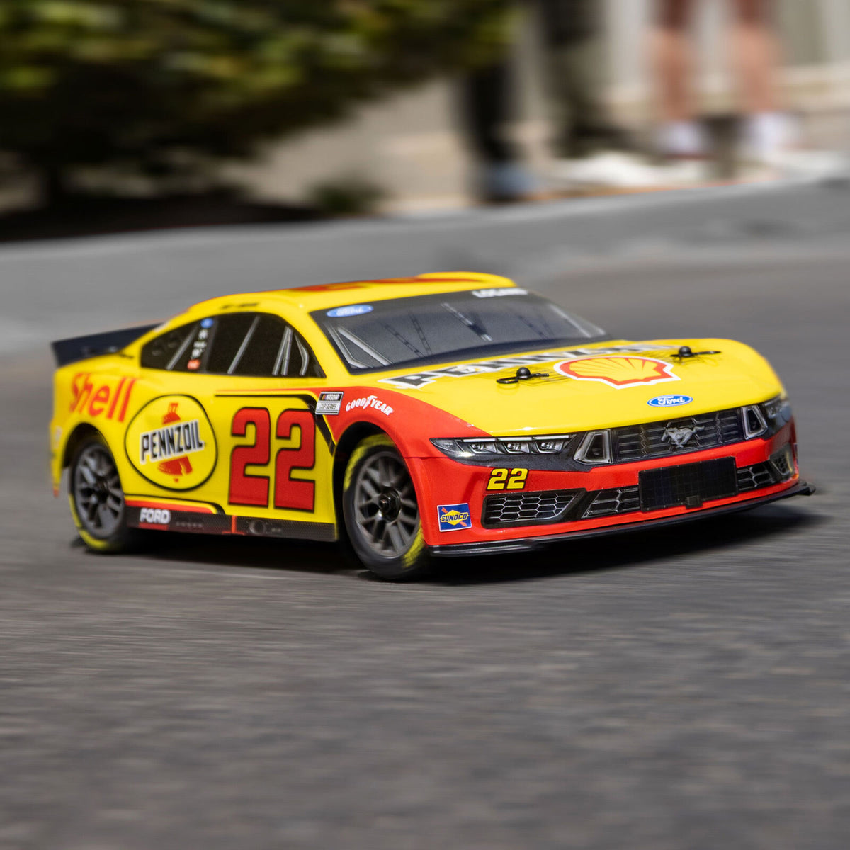Losi 1/12 NASCAR Joey Logano No. 22, 2025 Ford Mustang - RTR (LOS1122522)