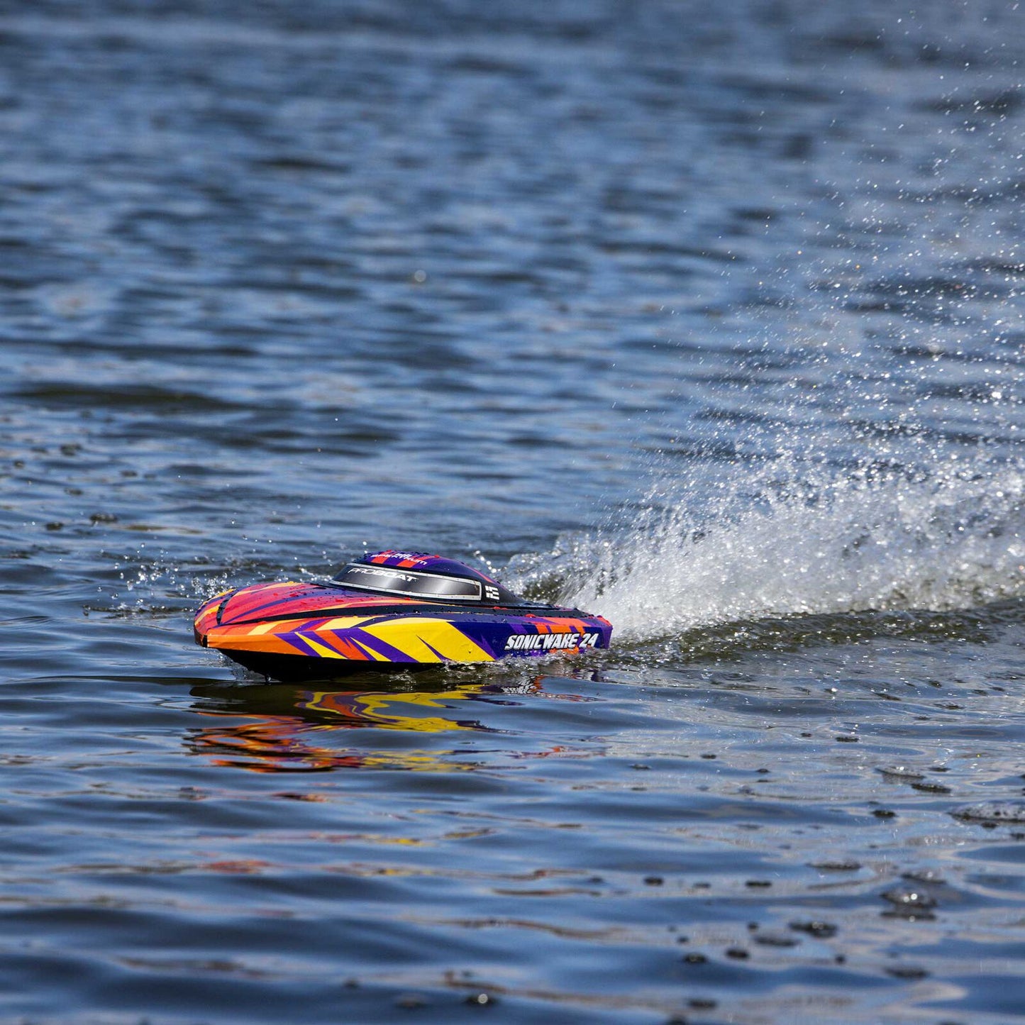 Sonicwake 24" Self-Righting Brushless Deep-V RTR, Red